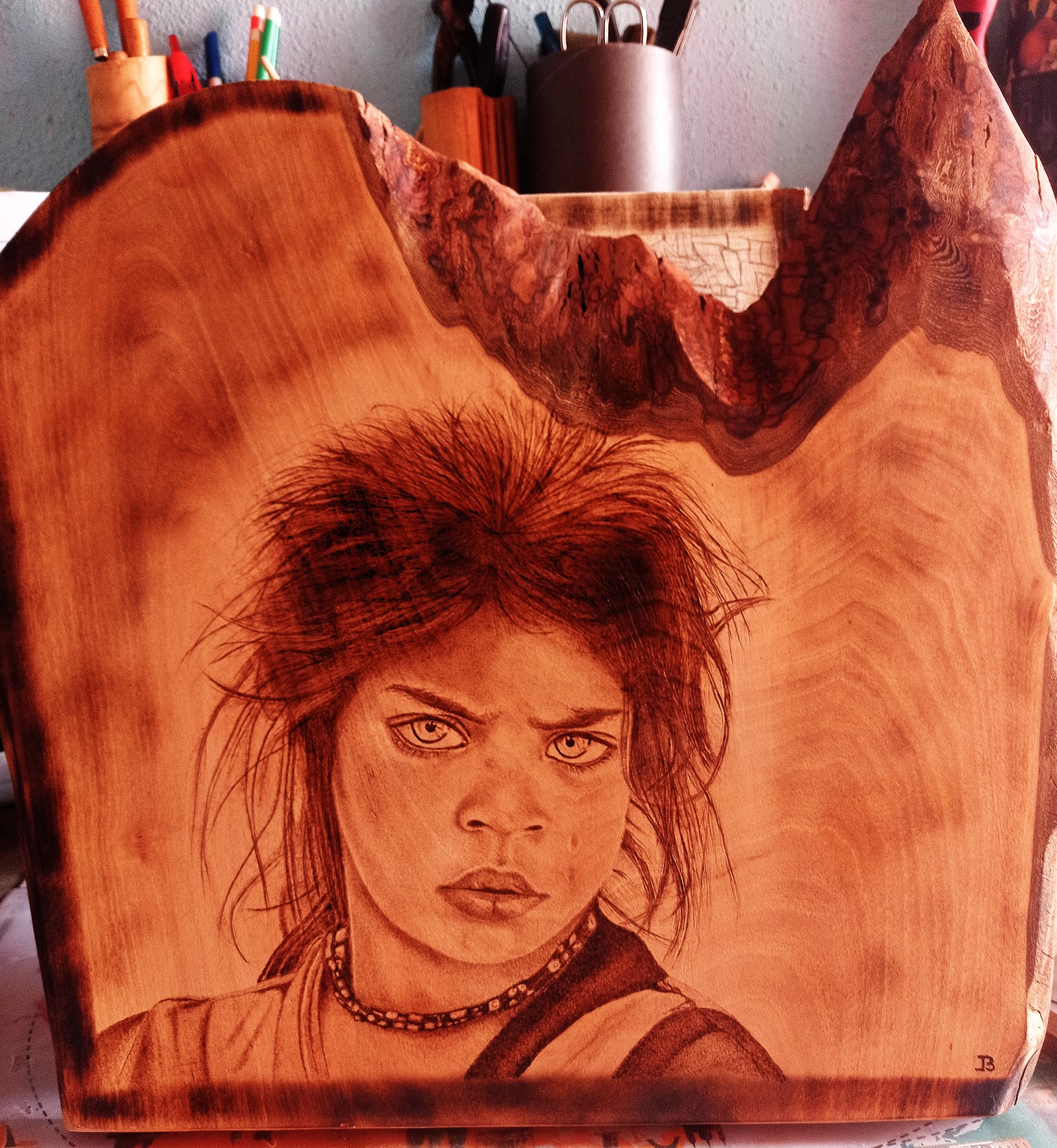 REBELLE (bois de chêne) 50cmx50cm