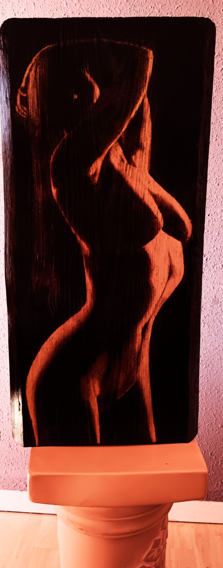 NUE (sur socle bois de chêne) 56cmx28cm